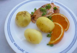 Oosterse gegrilde zalm met Sweet Chilisaus en sinaasappel