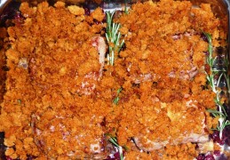 Wild zwijn met kruidkoekrumble, cranberry en kastanje