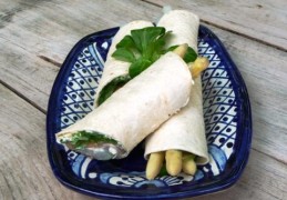 Wraps met asperges en gerookte zalm