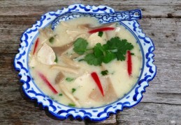 Thaise kippensoep (Tom kha kai)
