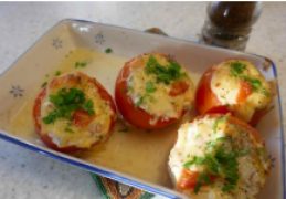 Slanke, gevulde kruiden-kwark- tomaten uit de oven.