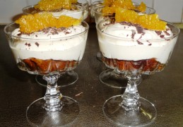 Tiramisu met cantuccini en sinaasappel