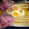 Klassieke asperges op Brabantse wijze