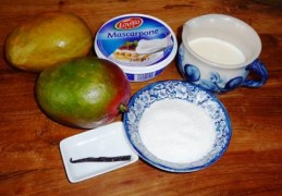 Eenvoudig mango mascarpone dessert
