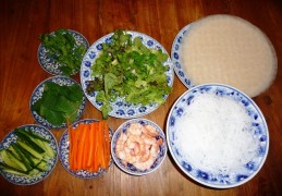 Vietnamese rijstvelloempia's Goi Cuon met Nuoc Cham