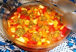 Tropische fruitsalade uit Zanzibar (Matunda salad)