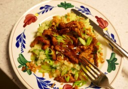 Paksoi - bosui stamppot met Oosterse varkensfilet reepjes