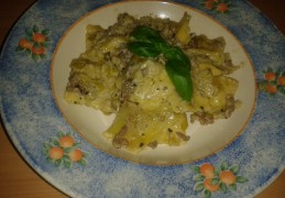 Ravioli in romige prei-gehakt-pesto-saus