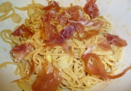Spaghetti met asperges à la Parma