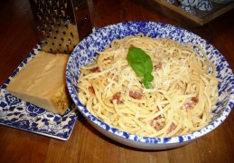 Pasta carbonara di prosciutto crudo