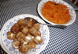 Griekse gehaktballetjes met feta vulling