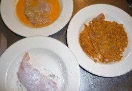 Krokante kipfilet met een laagje van cornflakes