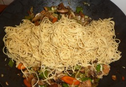 Kip Chow Mein