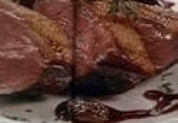 Eendenborst sauerbraten ( zoet-zure saus)