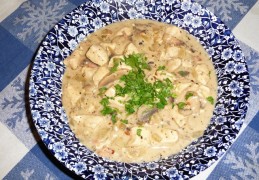 Kip met romige champignonsaus