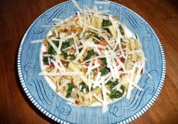 Pasta met spinazie en gerookte zalm