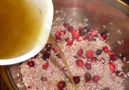 Kerstrisotto met rode wijn, cranberry's en kastanjes
