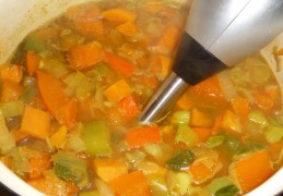 Pompoensoep met zoete aardappel