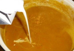 Pompoensoep met zoete aardappel