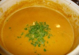 Pompoensoep met zoete aardappel