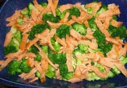 Broccoli met gerookte zalm uit de oven
