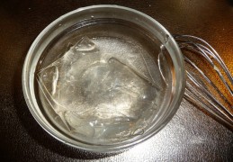 Kwarktaart met speculaasbodem en kersen (Glutenvrij)