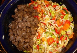 Runderstoof met veel groenten en tagliatelle (gezond en lekker)