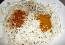 Hartige taart met Chinese kool, ham en kaas