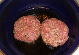  Hamburger van gehakt en oesterzwammen 