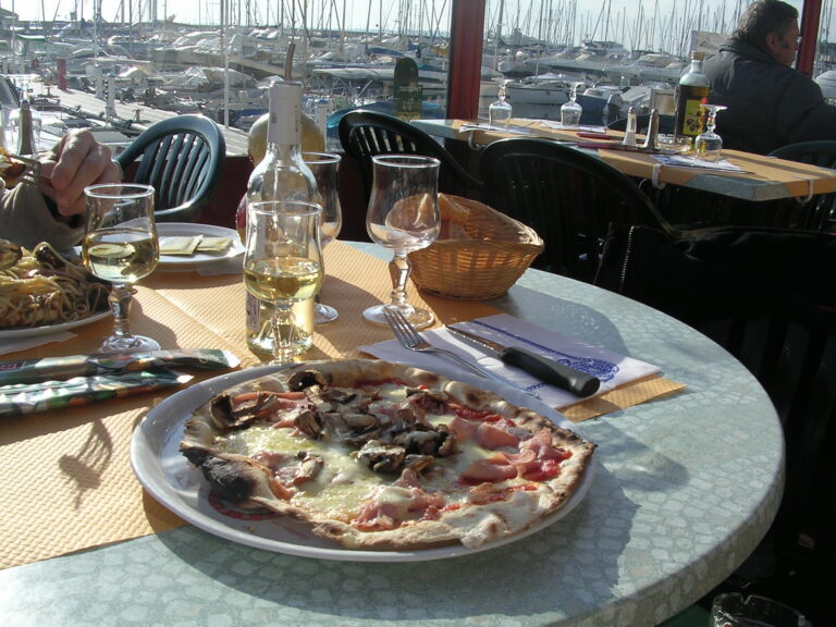 Pizza met zeevruchten in kroatie