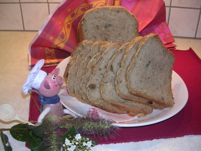 Brood met zonnepitten en pijnboompitten