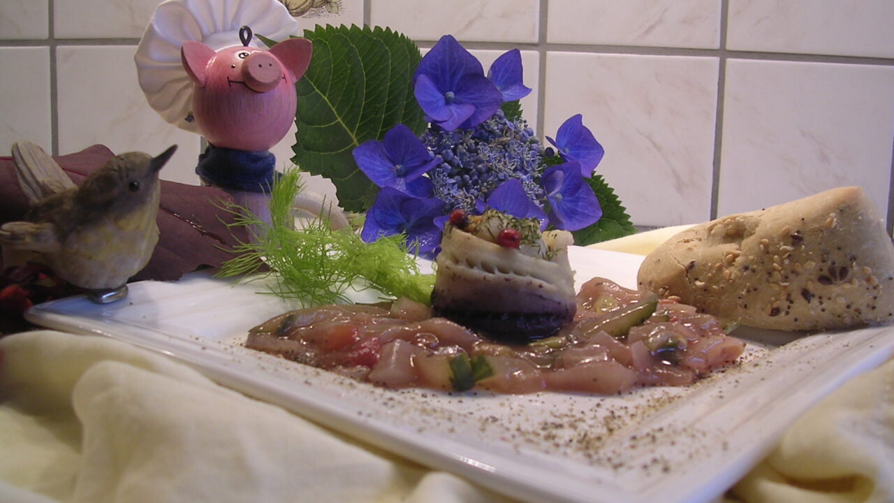 Tongscharrolletje met lambrousco