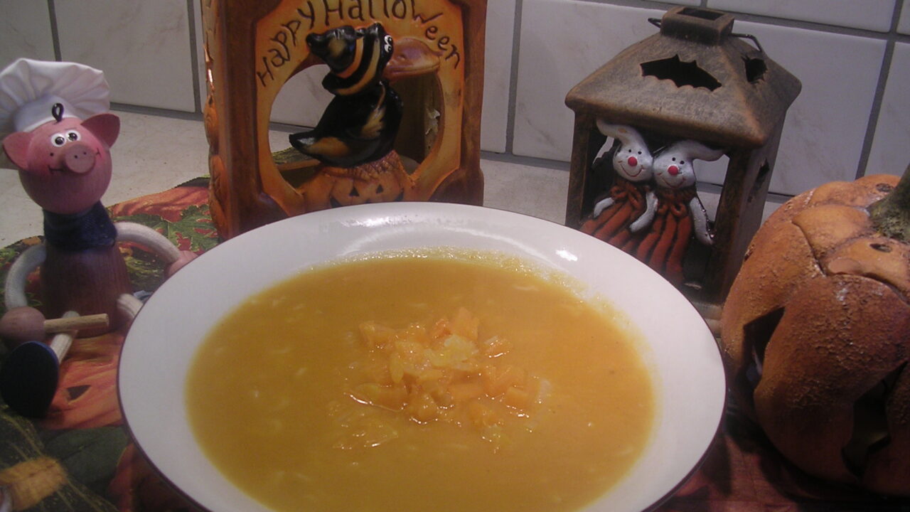 Soep : Halloween soep met rode pesto