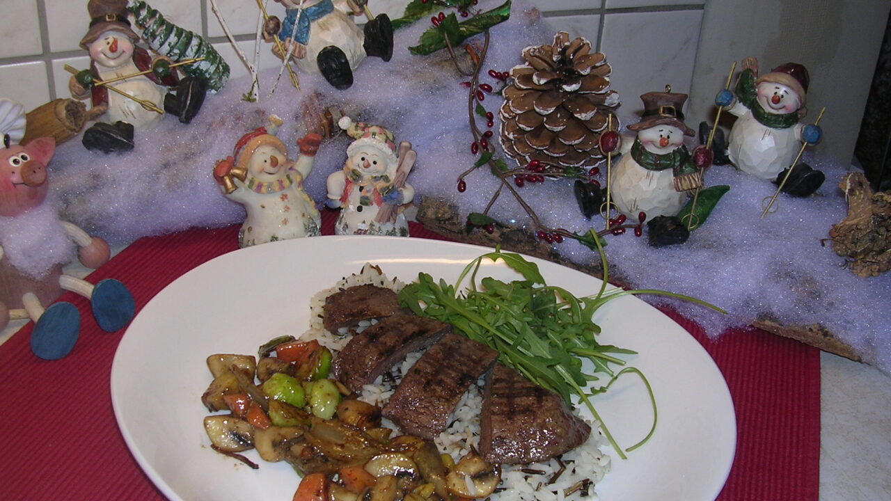 Bizon steak gegrild met gegrilde groenten