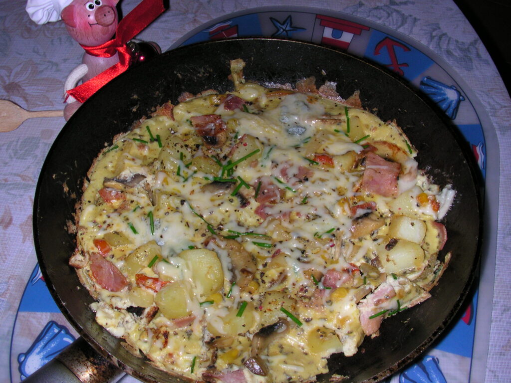 Met de pan op de tafel…eieromeletje met …