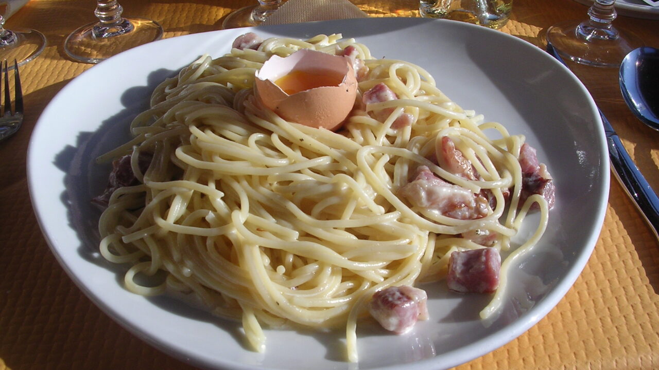 Spaghetti carbonara à la Gigi in Port-Juan