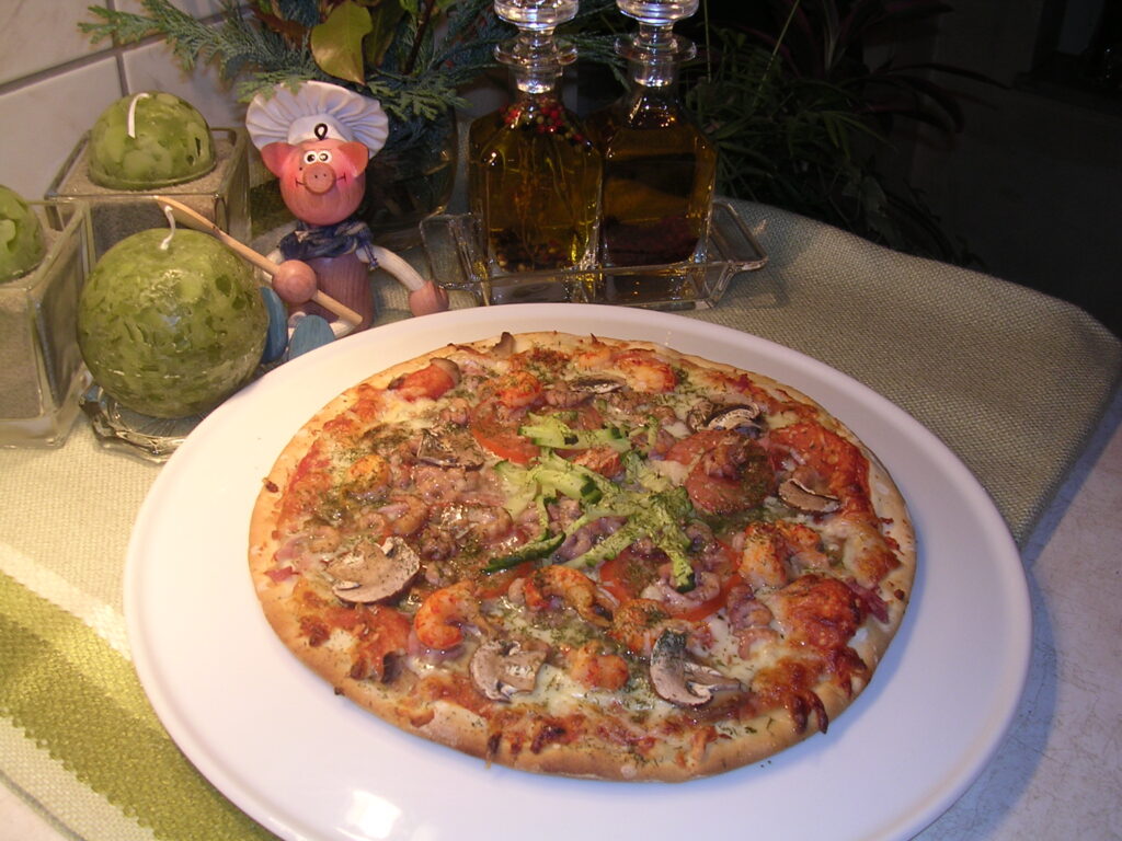 Pizza met grijs garnalen en rivierkreeftjes