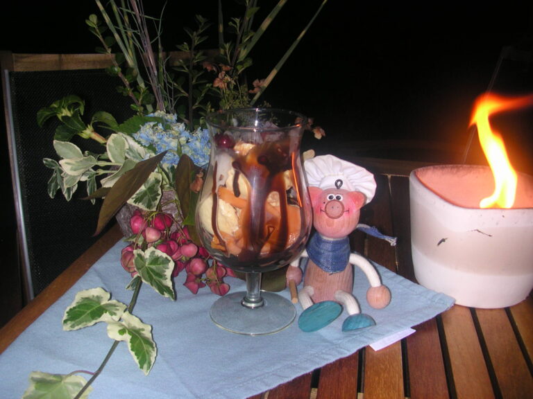 Dessert bij kaarslicht