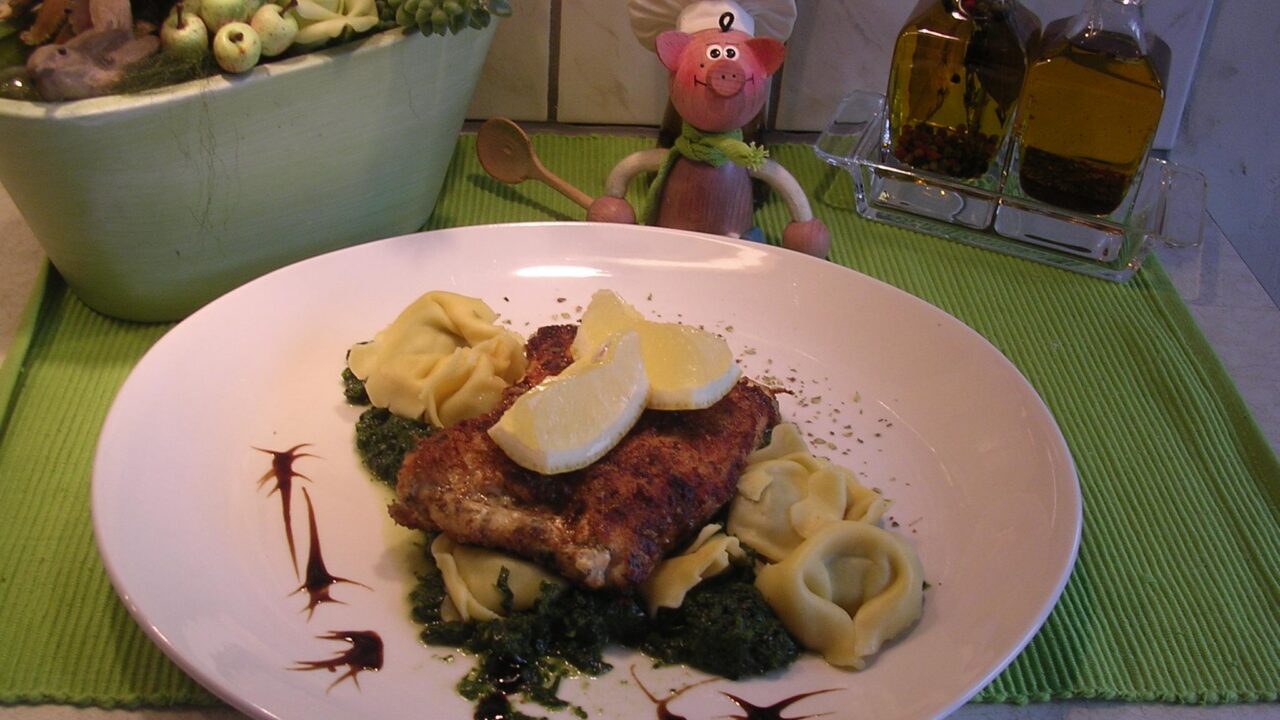 Tortellini met spinazie en snoekbaarsfilet gepaneerd