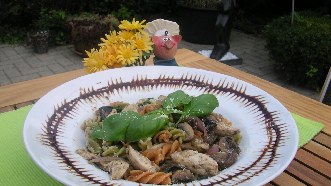 Pasta fusili tricolore