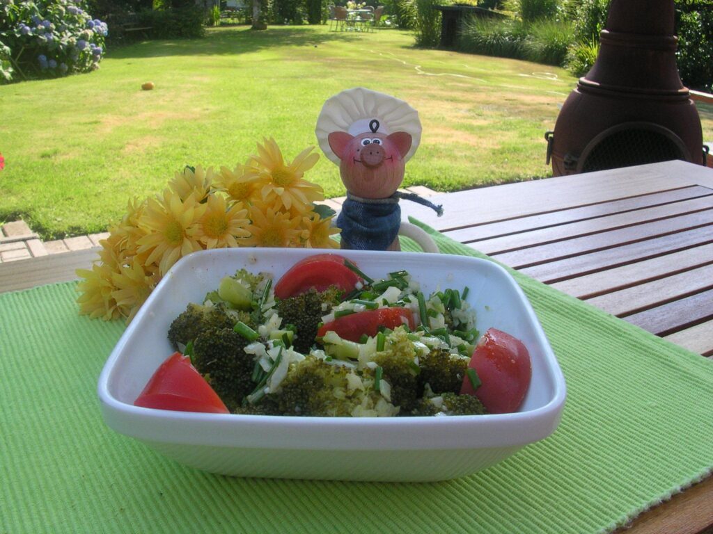 Tomaten broccoli sla