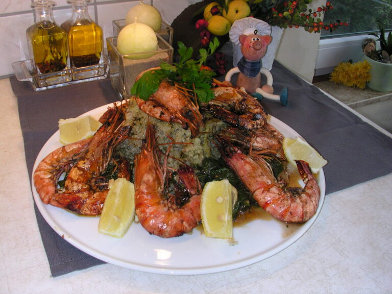 Gamba’s met wilde rijst en spinazie