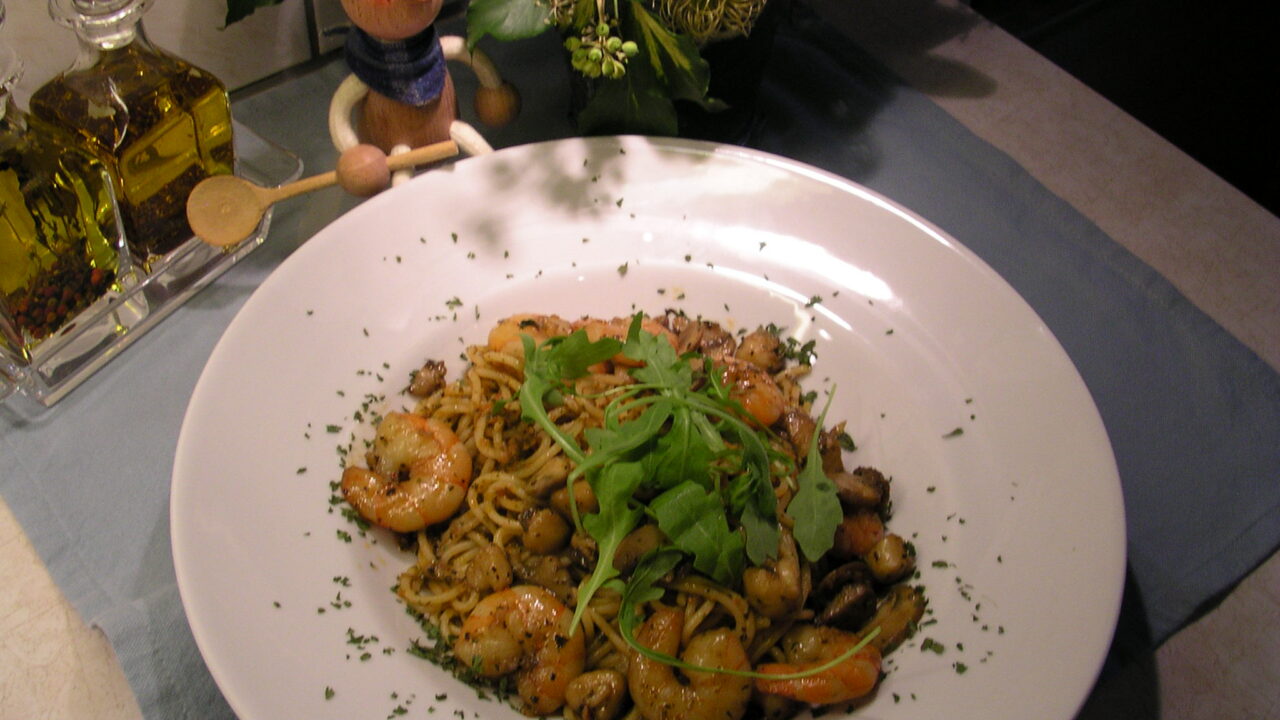 Pasta bordje met scampi ’s en st – jacobsvruchten