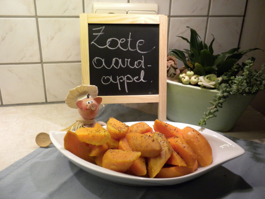 Aardappels : zoete aardappel met zwarte peper
