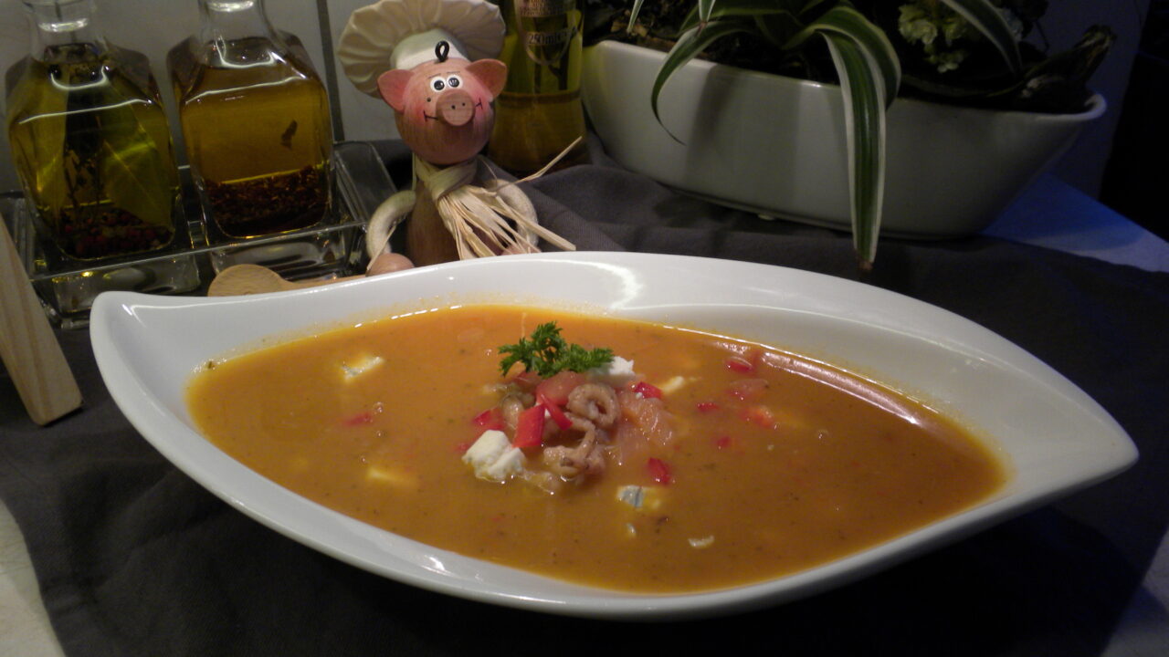 Soep : tomatensoep met vis en kaas