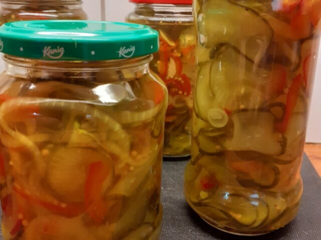 Bread & Butter pickles