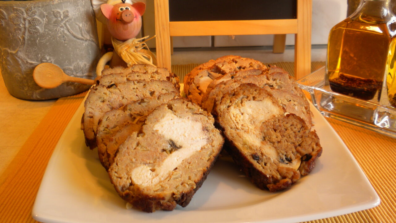Kippenvleesbrood gevuld met kip , champignons …