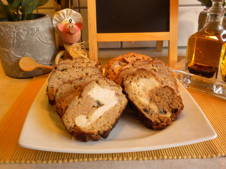 Kippenvleesbrood gevuld met kip , champignons …