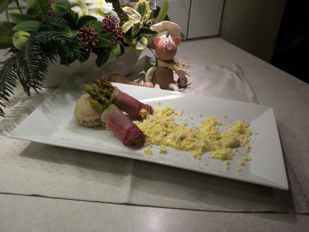 Groene asperges met Zwarte Woudham en bearnaisesaus