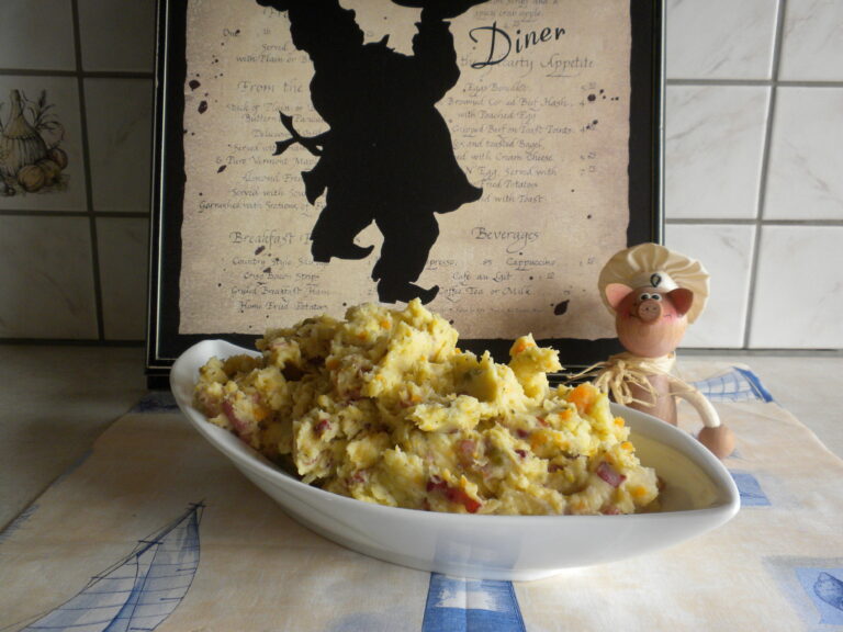 Aardappelpuree in een zomerse kleur